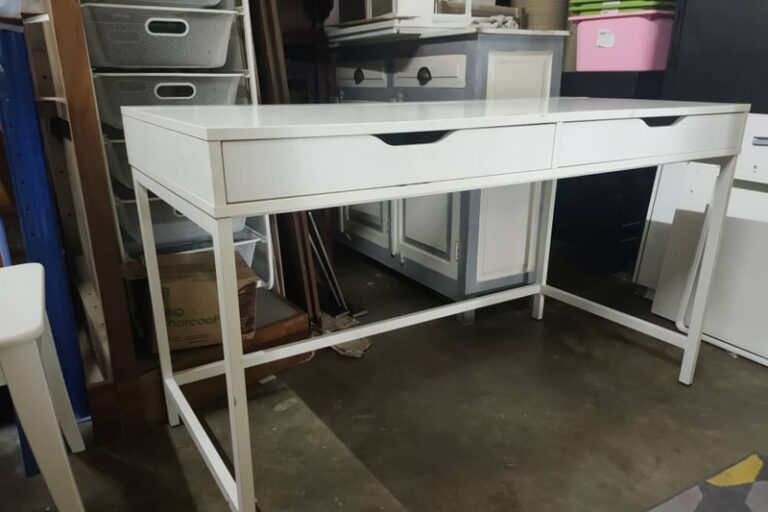 Are IKEA desks hollow
