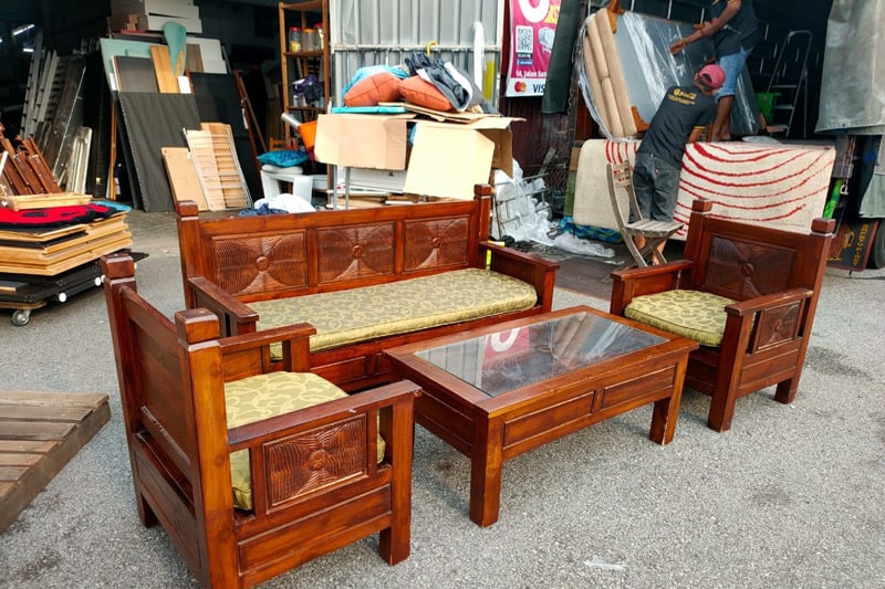 Can You Use Emulsion on Wood Furniture