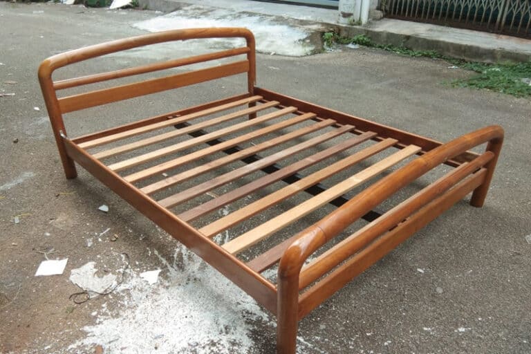 Can wood furniture have mold
